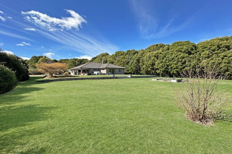 Photo of property in 12 Lacebark Drive, Kinloch, Taupo, 3377