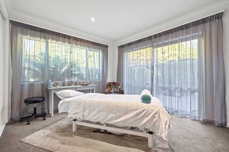 Photo of property in 37 Oakgrove Drive, Rangiora, 7400