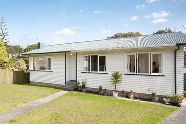 Photo of property in 83 Barrys Road, Glendene, Auckland, 0602