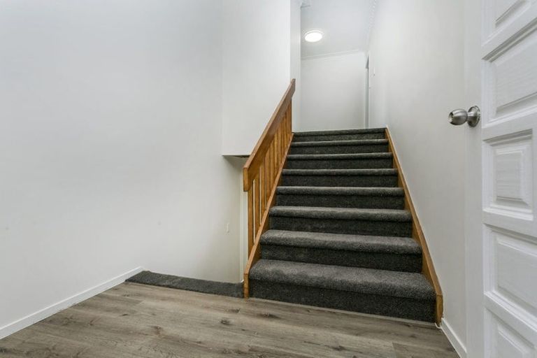 Photo of property in 1/169 Forrest Hill Road, Forrest Hill, Auckland, 0620