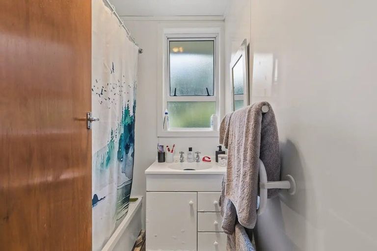Photo of property in 18 Riverview Street, Putaruru, 3411