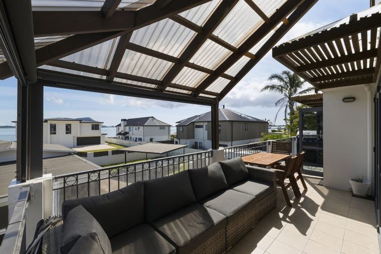 Photo of property in 13b Beach Road, Otumoetai, Tauranga, 3110