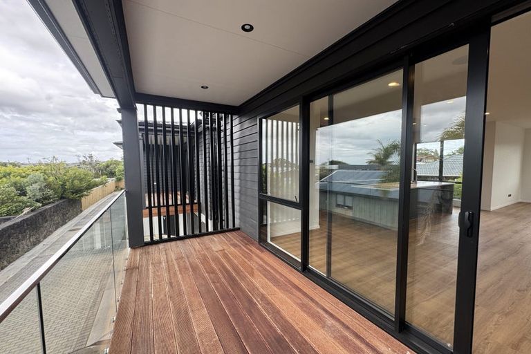 Photo of property in 13a Rock Isle Road, Torbay, Auckland, 0630
