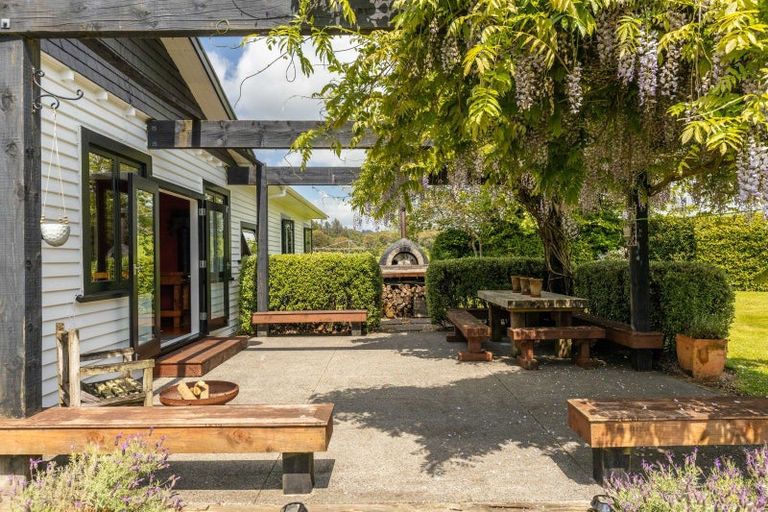 Photo of property in 82 Tikorangi Road, Tikorangi, Waitara, 4383