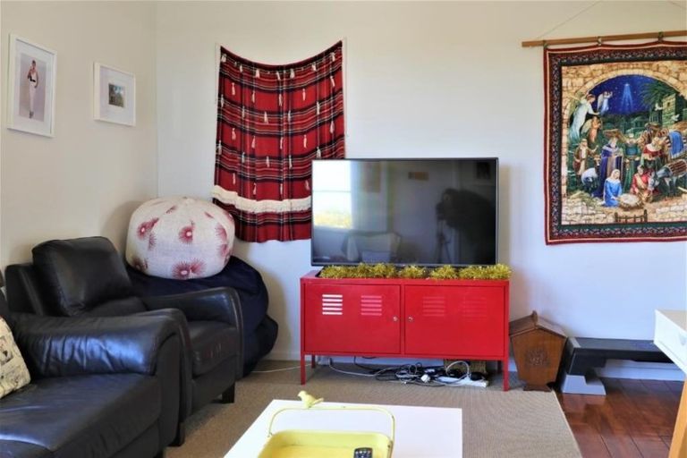 Photo of property in 180 Lake Road, Belmont, Auckland, 0622