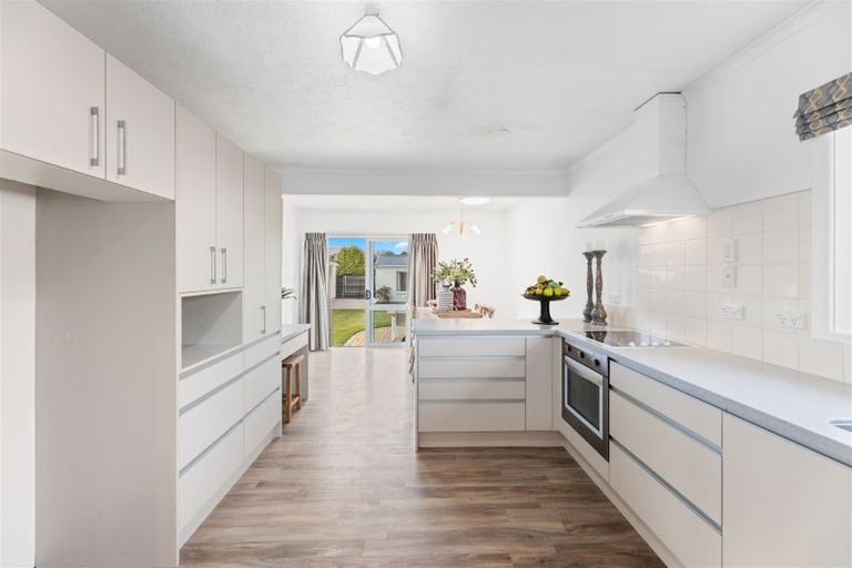 Photo of property in 92 Mooray Avenue, Bishopdale, Christchurch, 8053