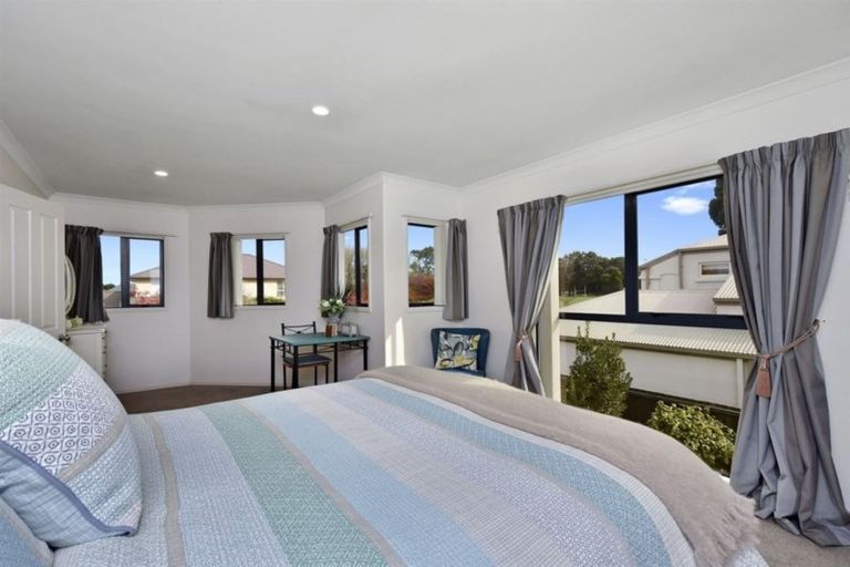 Photo of property in 3 Saint Clair Close, Harewood, Christchurch, 8051