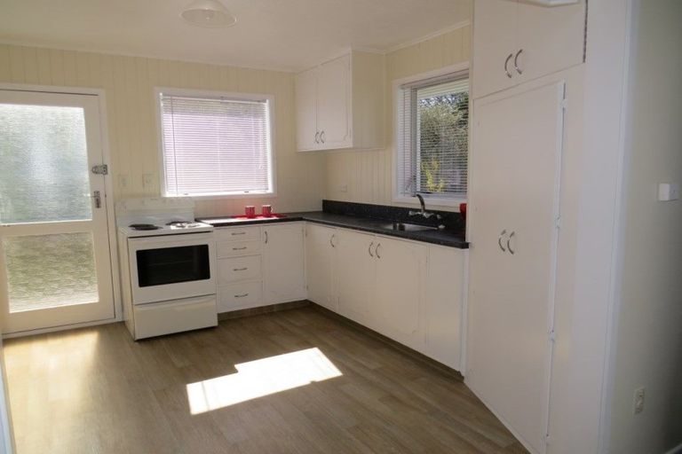 Photo of property in 2/12 Wanstead Place, Woolston, Christchurch, 8062