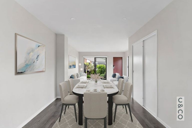 Photo of property in 2e Vinistra Road, Kumeu, 0810