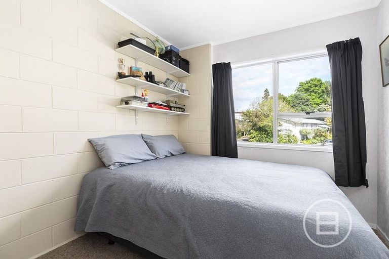 Photo of property in 2/24 Glynnbrooke Street, Te Atatu South, Auckland, 0610