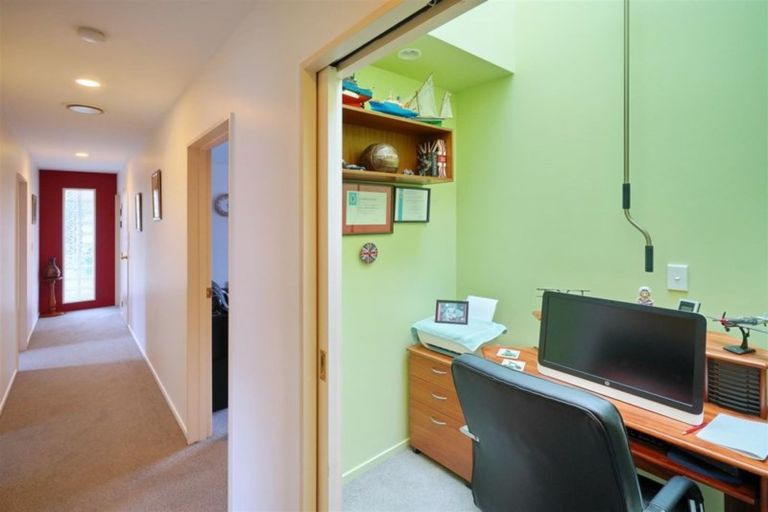 Photo of property in 5 Rue De La Mare, Parklands, Christchurch, 8083