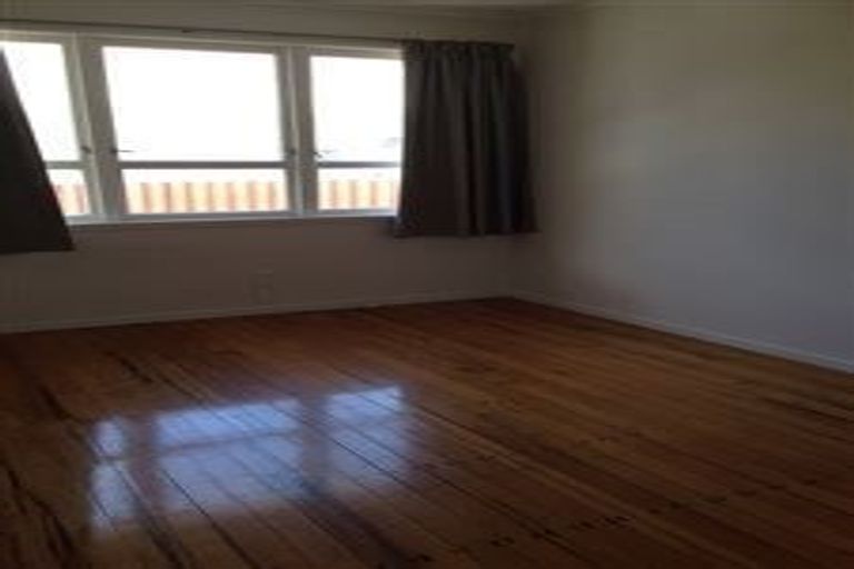 Photo of property in 1 Ferguson Street, Manurewa East, Auckland, 2102