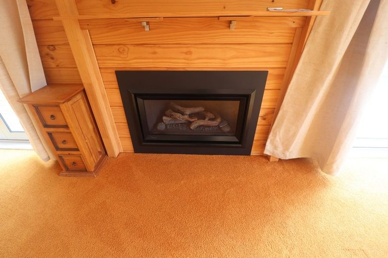 Photo of property in 28 Okura River Road, Okura, Albany, 0792