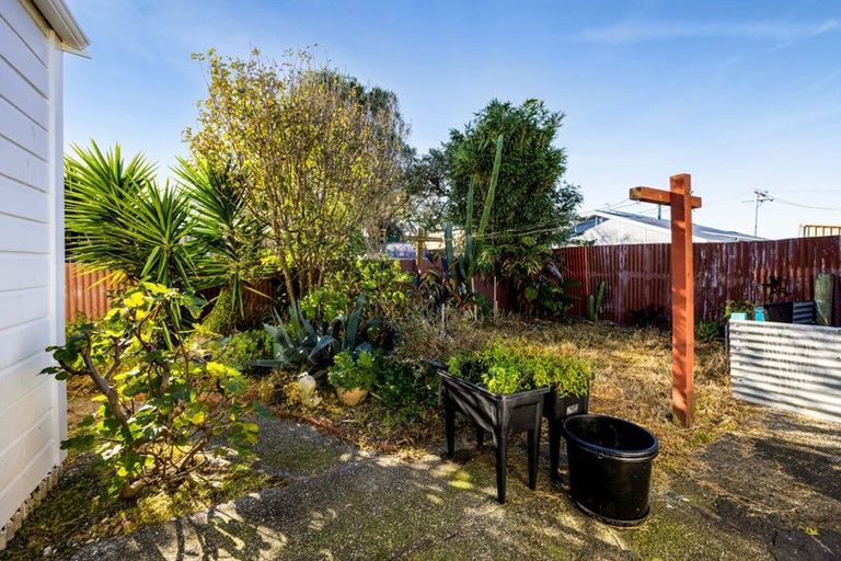 Photo of property in 35 Victoria Street, Patea, 4520