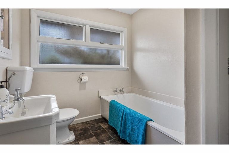 Photo of property in 10 Greenwood Close, Mairehau, Christchurch, 8013