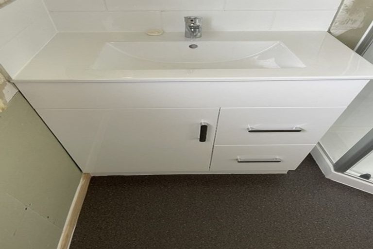 Photo of property in 1/8 Fisher Crescent, Otara, Auckland, 2023