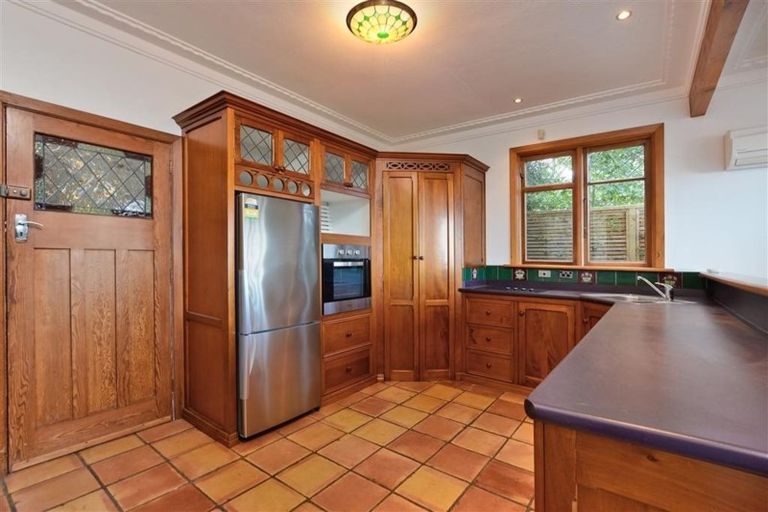 Photo of property in 28 Norfolk Street, Saint Clair, Dunedin, 9012