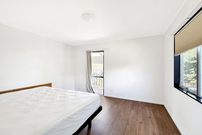 Photo of property in 118b Hepburn Road, Glendene, Auckland, 0602