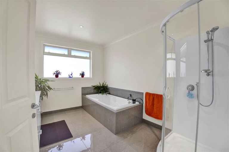 Photo of property in 30 Waipapa Road, Waitara, 4383