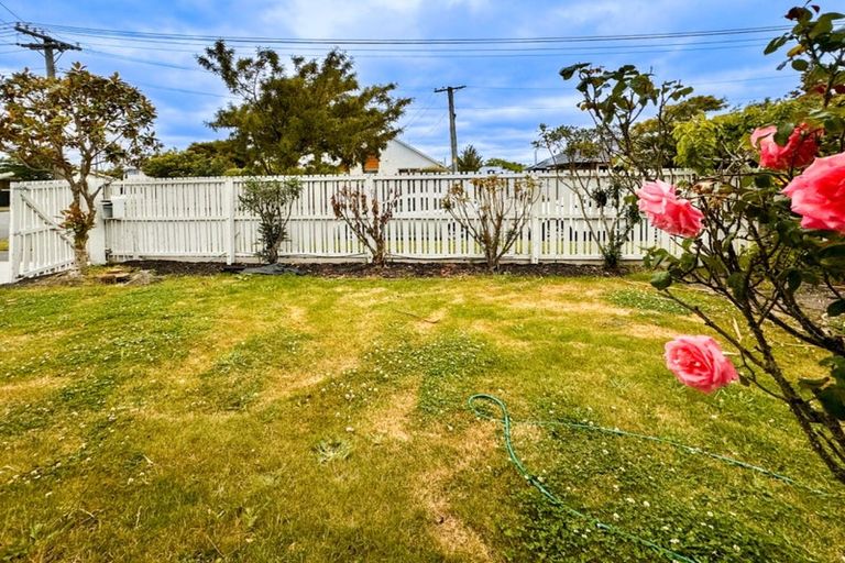 Photo of property in 5 Oldwood Street, Bishopdale, Christchurch, 8053