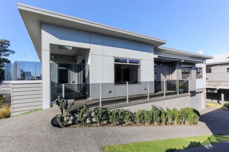 Photo of property in 16 Buller Street, New Plymouth, 4310