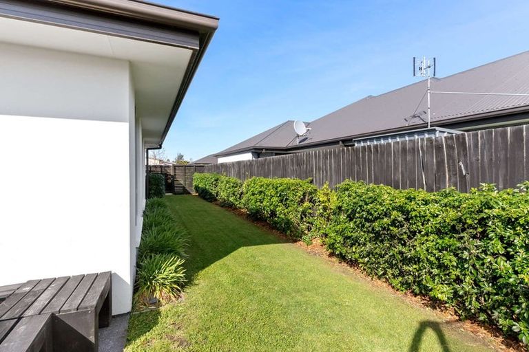 Photo of property in 4 Urihia Street, Marshland, Christchurch, 8083