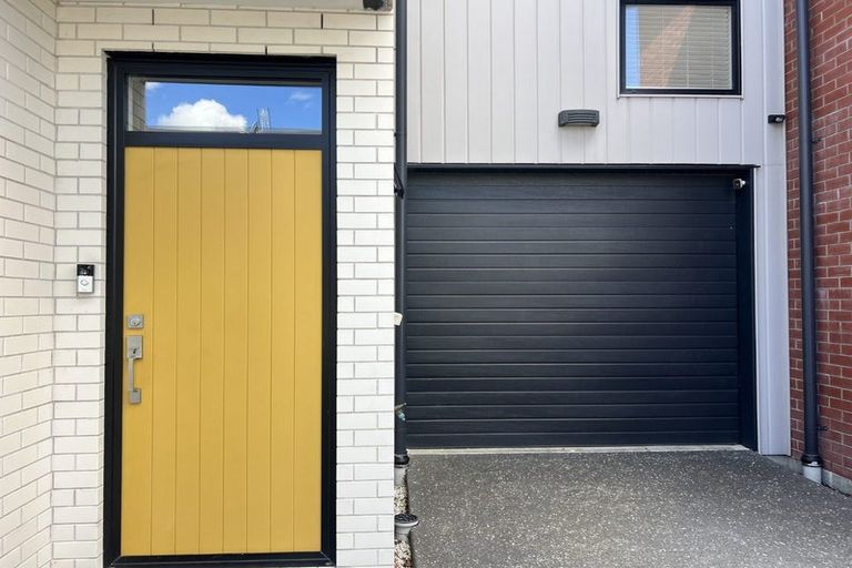 Photo of property in 4 Eyton Kay Road, Hobsonville, Auckland, 0616