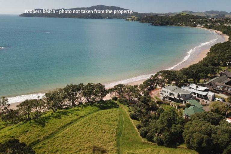 Photo of property in 21 Nancy Wake Place, Cable Bay, 0420