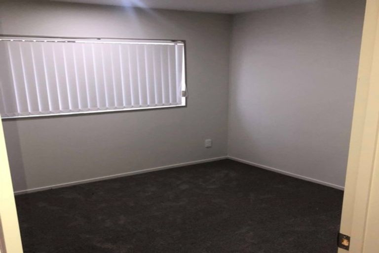 Photo of property in 93c Maplesden Drive, Clendon Park, Auckland, 2103