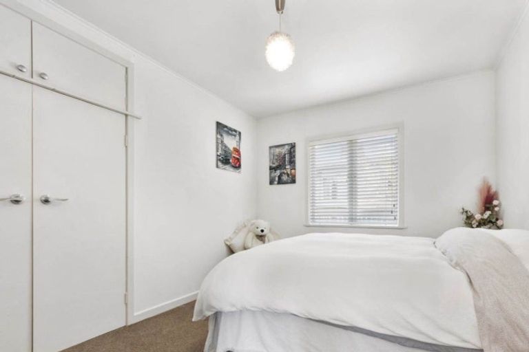 Photo of property in 1/31 Lavelle Road, Henderson, Auckland, 0612