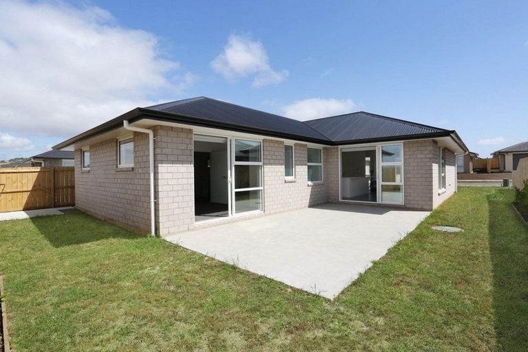 Photo of property in 16 Olivia Road, Pukekohe, 2120