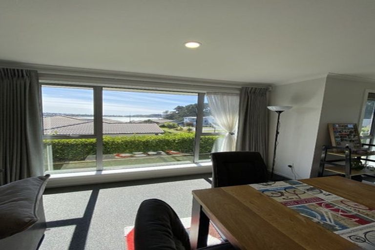 Photo of property in 6 Ken Douglas Drive, Aotea, Porirua, 5024