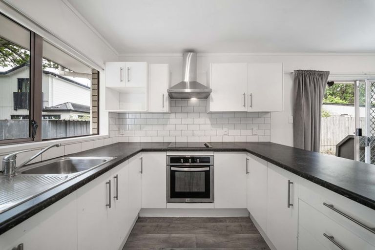 Photo of property in 2/515 Weymouth Road, Weymouth, Auckland, 2103