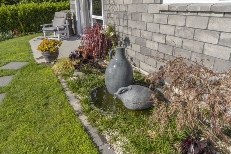 Photo of property in 18 Tranquil Grove, Omokoroa, 3114