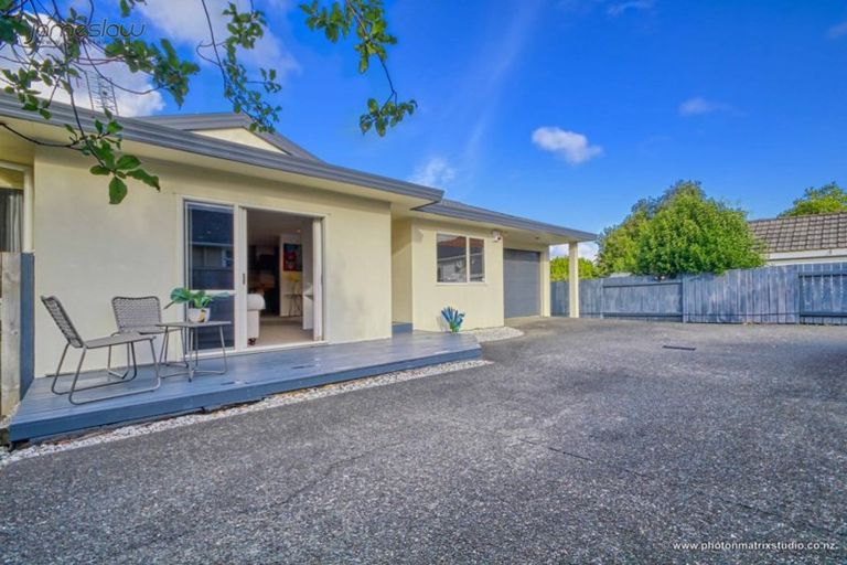 Photo of property in 13a Flanshaw Road, Te Atatu South, Auckland, 0610