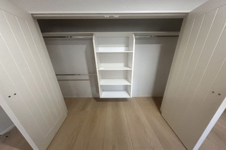 Photo of property in 52 Sapperton Drive, Henderson, Auckland, 0612