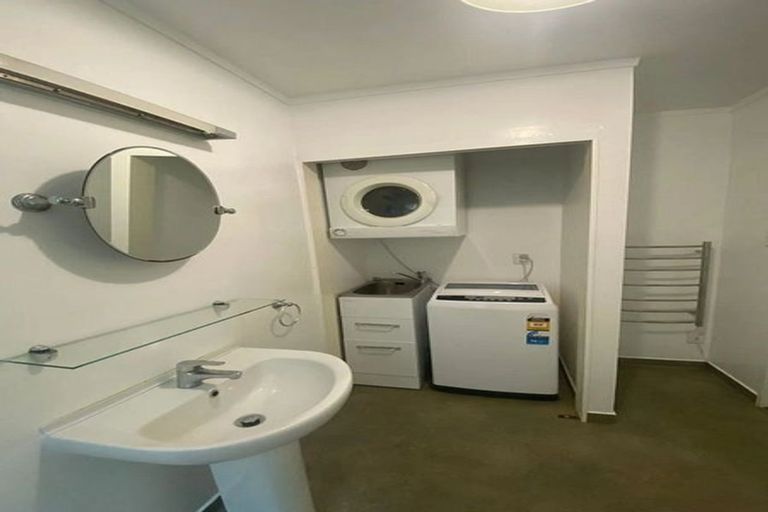 Photo of property in 169 Parkvale Road, Karori, Wellington, 6012