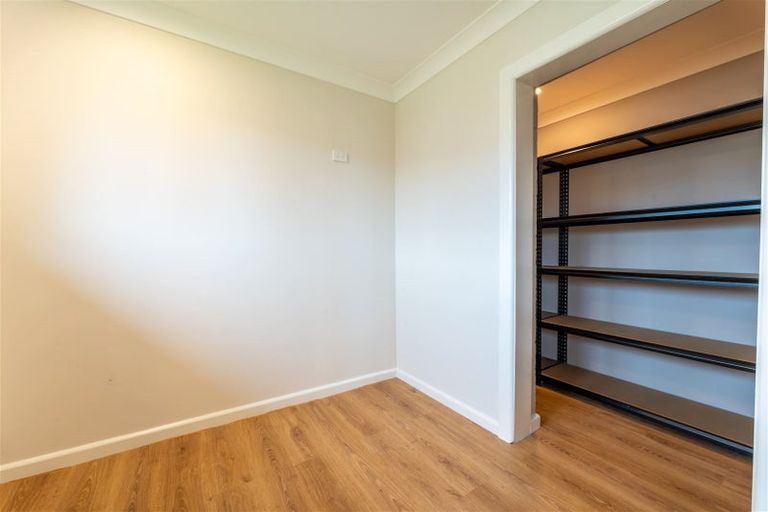 Photo of property in 1 Campbell Street, Geraldine, 7930