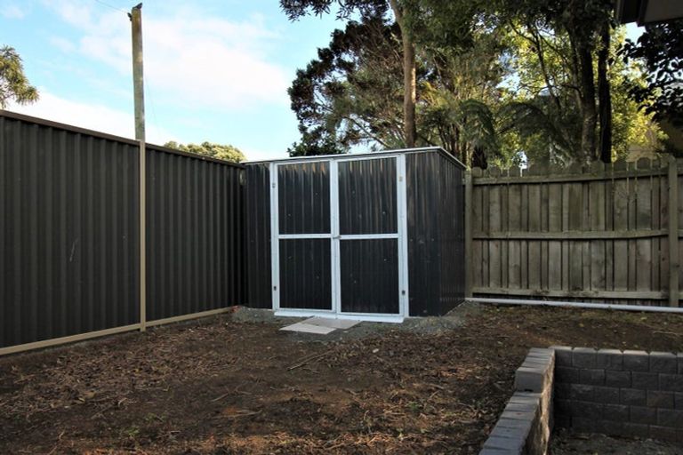 Photo of property in 37 Lynmore Drive, Hillpark, Auckland, 2102