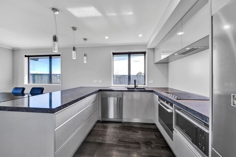 Photo of property in 5 Papawhero Drive, Bell Block, New Plymouth, 4312