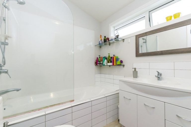 Photo of property in 136 Fraser Avenue, Johnsonville, Wellington, 6037