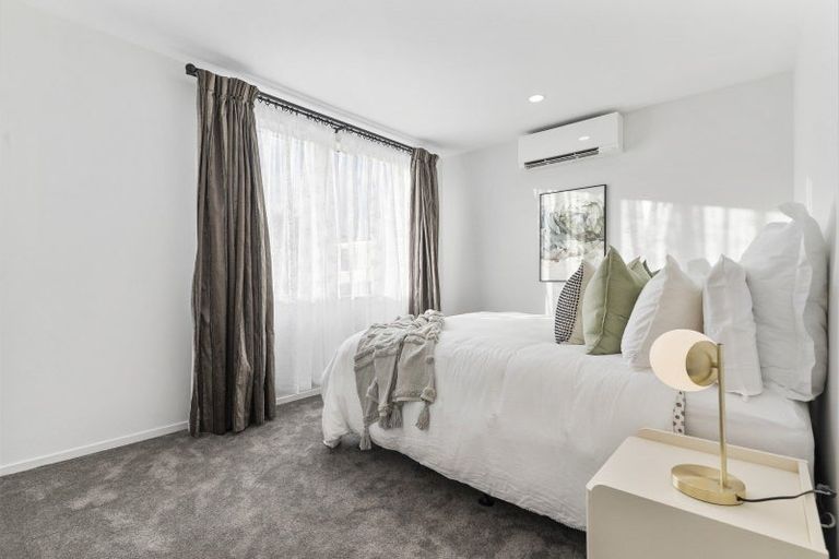 Photo of property in 12 Phar Lap Crescent, Takanini, 2112