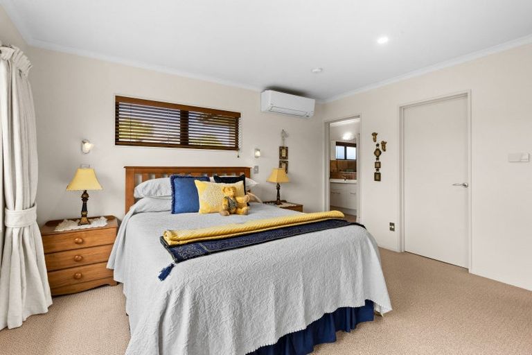 Photo of property in 9 Rutland Place, Taradale, Napier, 4112
