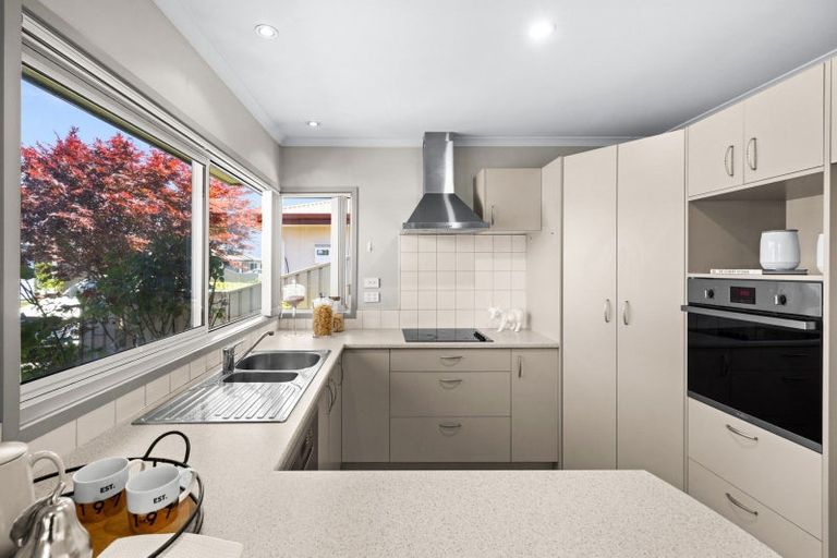 Photo of property in 1111c Karamu Road North, Mayfair, Hastings, 4122