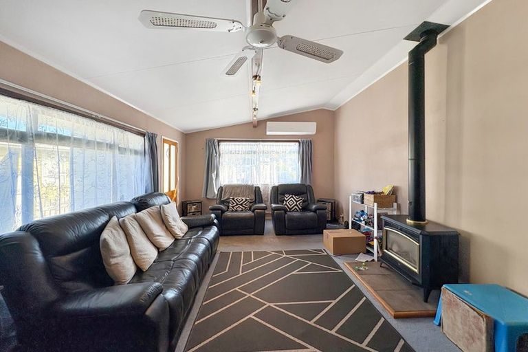 Photo of property in 4 Maple Place, Aramoho, Whanganui, 4500