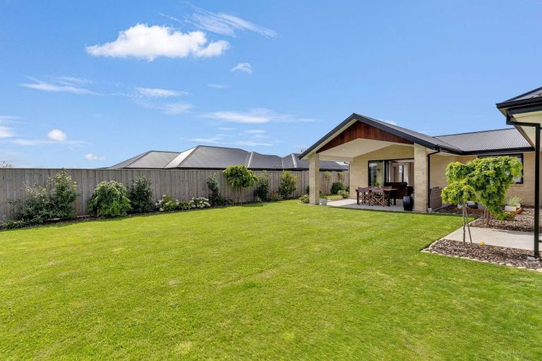 Photo of property in 117 Shillingford Boulevard, Rolleston, 7615