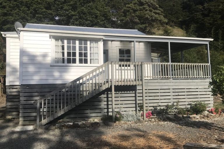 Photo of property in 1147 Ngunguru Road, Kiripaka, Whangarei, 0173