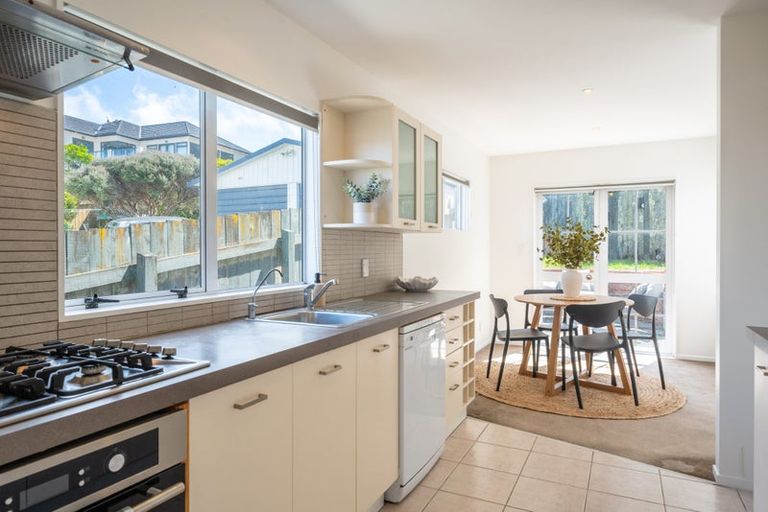 Photo of property in 50a Ashton Fitchett Drive, Brooklyn, Wellington, 6021