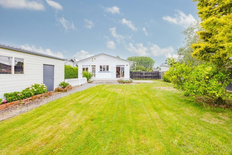 Photo of property in 14 Francis Drake Street, Waipukurau, 4200