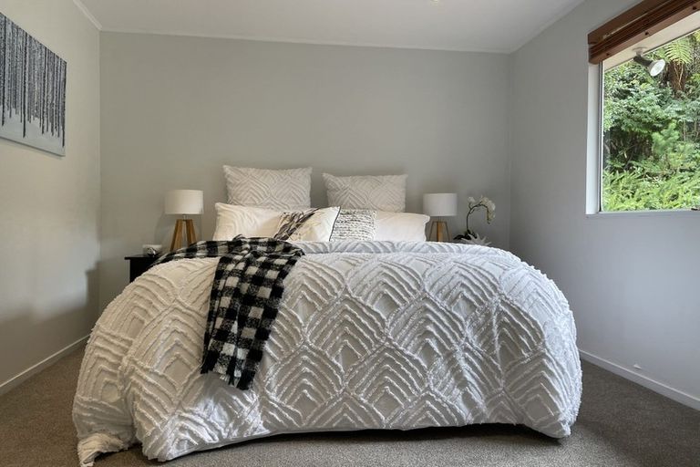 Photo of property in 17 Tacitus Place, Totara Vale, Auckland, 0629